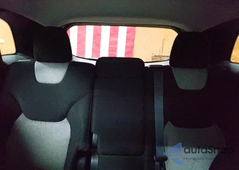 2014 Jeep Cherokee Latitude z USA, uszkodzony, nr VIN 1C4PJMCS8EW203352